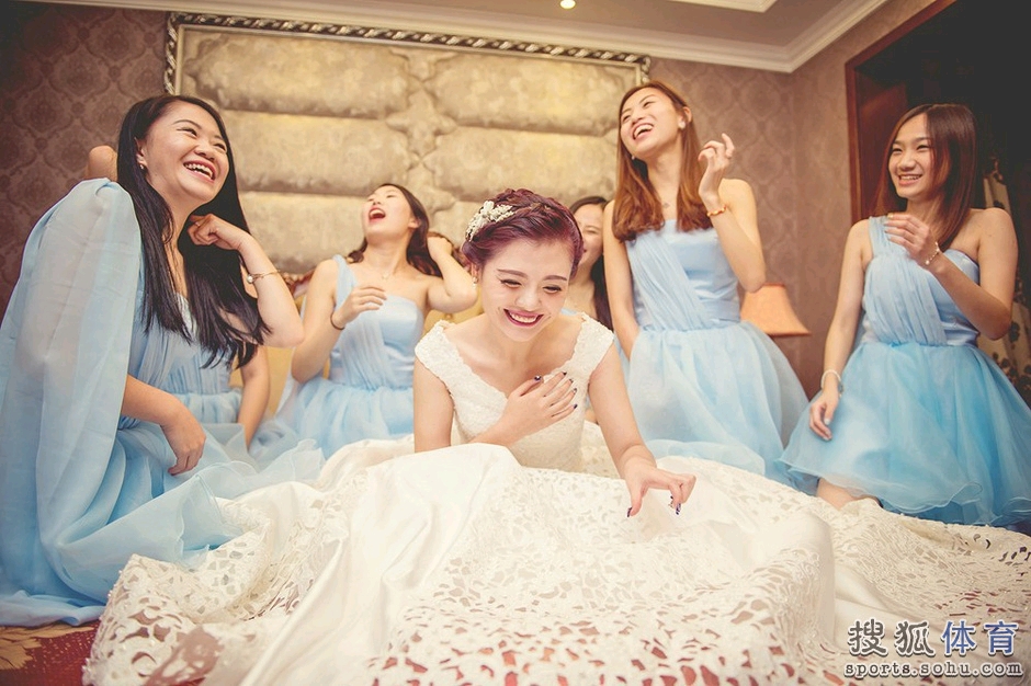 中超太太团头牌再秀,中超顶级豪华太太团