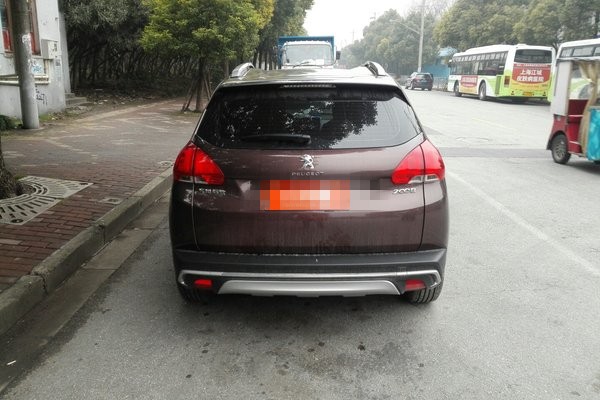 标致-2008，油液位及品质正常，油封不泄漏线路管无剥落