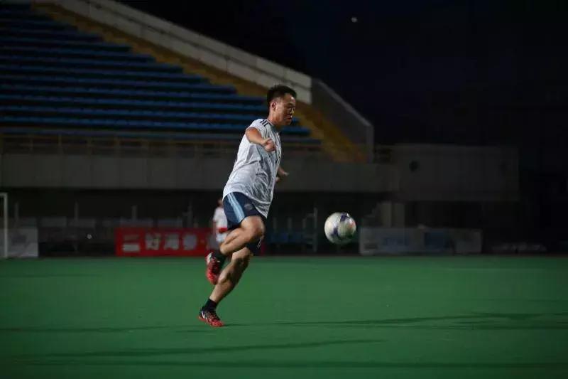 踢球最无奈的时候,踢球到瓶颈期谁也过不了