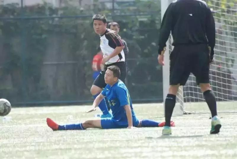 踢球最无奈的时候,踢球到瓶颈期谁也过不了