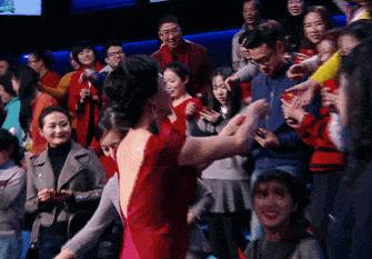 金星教育儿子插队,金星插队怎么处理