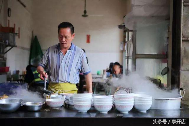 普通早餐店如何做到日盈利1万,早餐店怎么做才能月入10万