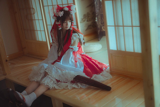 博丽灵梦cos正片,东方project十六夜咲夜cos