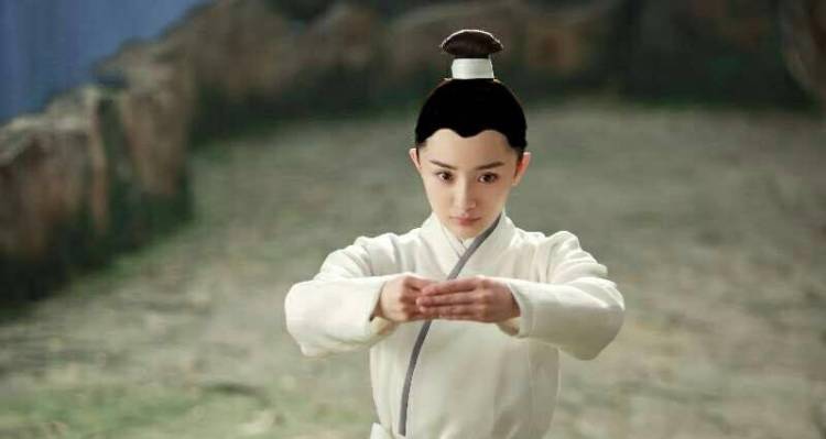 产后发际线后移怎么办,产后脱发发际线脱得最厉害