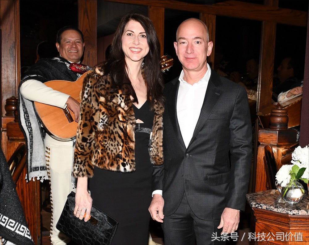 这对任性又睿智夫妇，认识3个月闪婚却恩爱24年，终成世界首富