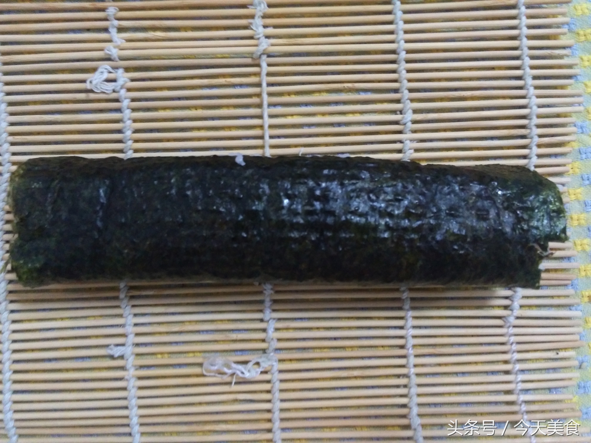 寿司和紫菜包饭别傻傻分不清，教大家怎么做紫菜包饭，好吃又营养