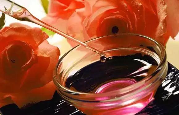 玫瑰精油适合送礼么,玫瑰精油