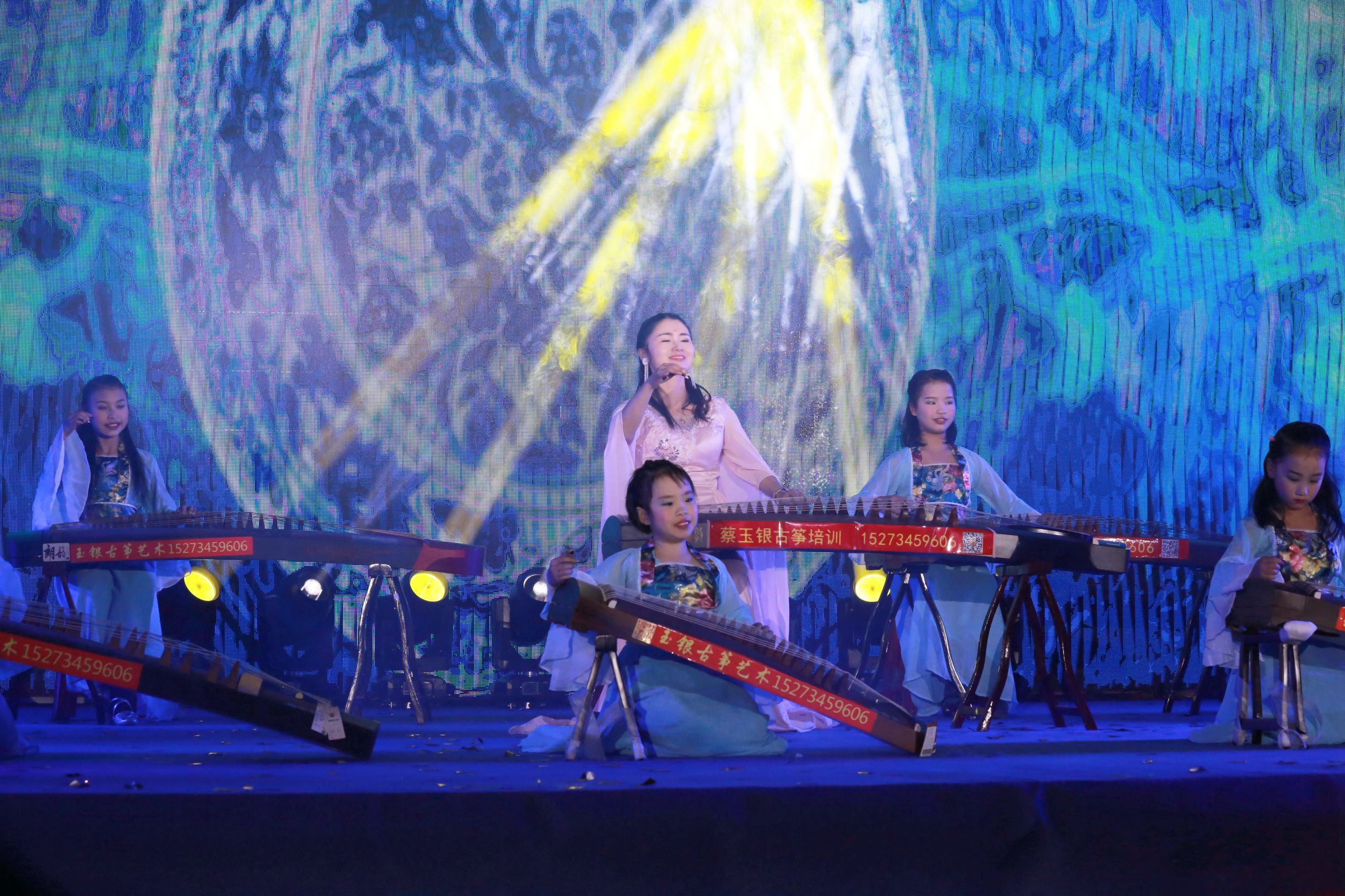 古筝演奏青花瓷,好听又简单的青花瓷古筝