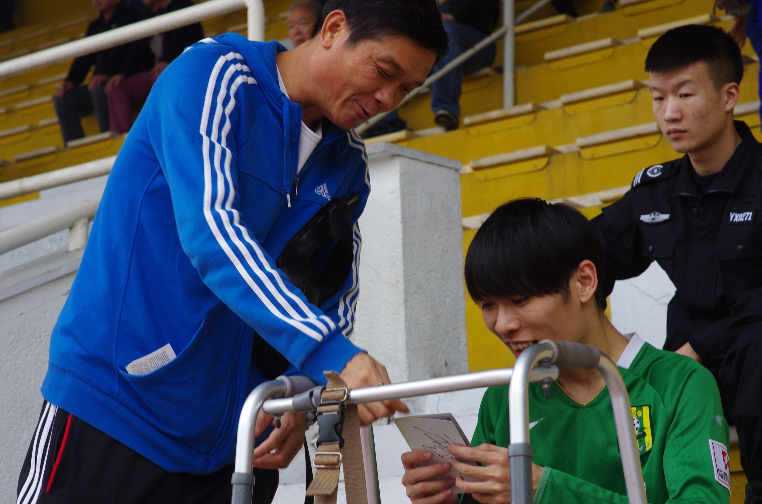 多少人痛饮这份悲凉中国足球俱乐部的更新换代我们只能接受！