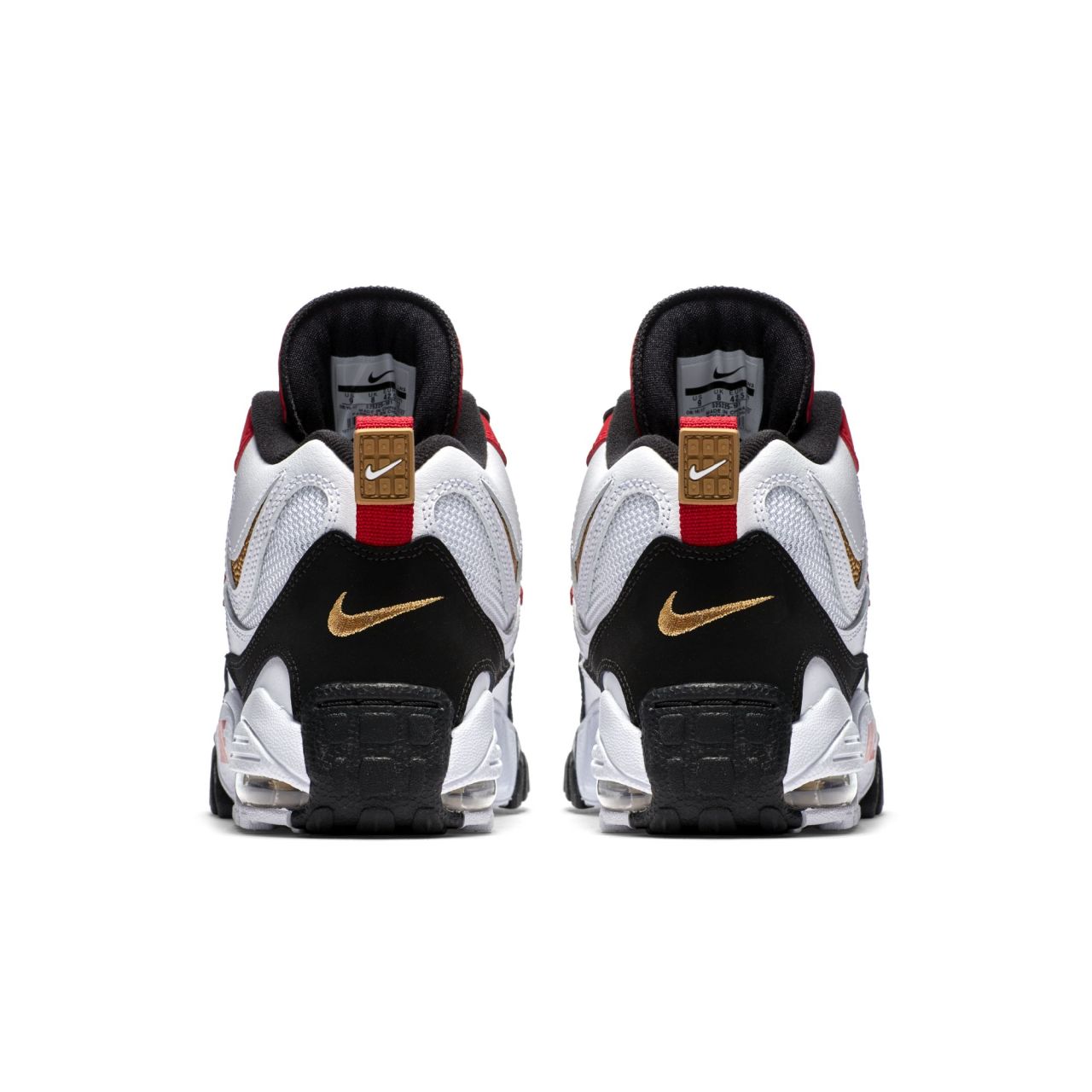 耐克历史上第一双专属足球鞋,耐克顶级实战篮球鞋透气