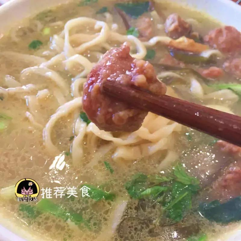 吃遍鹤壁大街小巷的小港，被大伾路这家店深深的套路了！