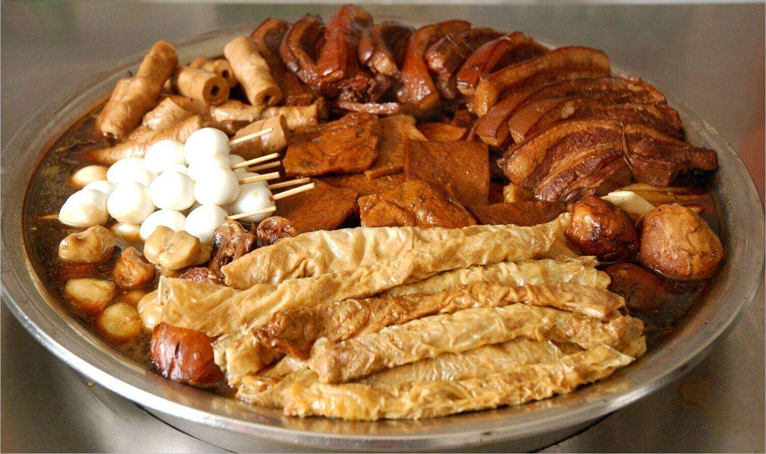 你吃过山东济宁的甏肉干饭吗,济宁名吃甏肉干饭牛肉板面套餐