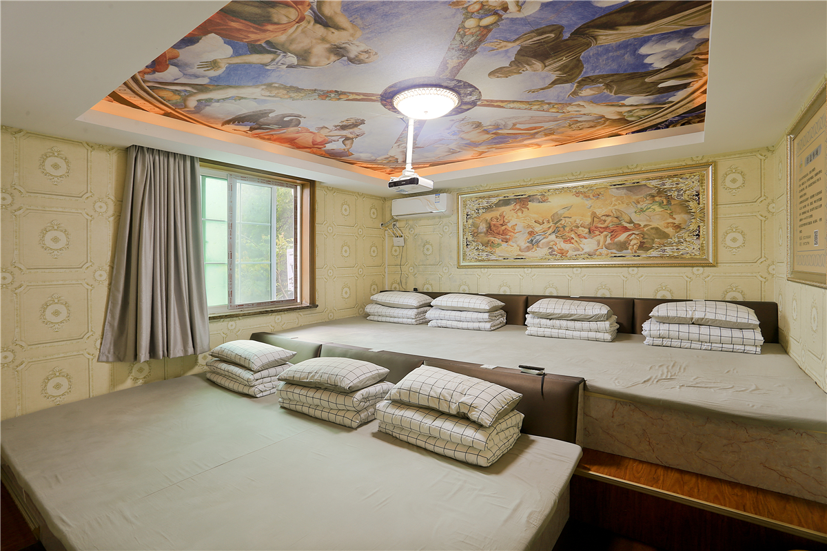 过年了该和朋友聚会了,马上就过年了心里特别难过