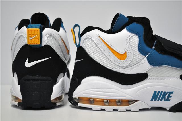 耐克历史上第一双专属足球鞋,耐克顶级实战篮球鞋透气