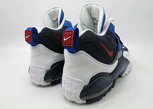 耐克历史上第一双专属足球鞋,耐克顶级实战篮球鞋透气