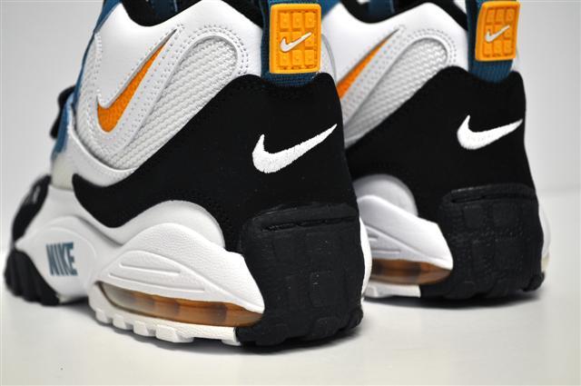 耐克历史上第一双专属足球鞋,耐克顶级实战篮球鞋透气