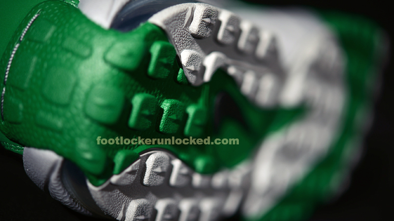 耐克历史上第一双专属足球鞋,耐克顶级实战篮球鞋透气