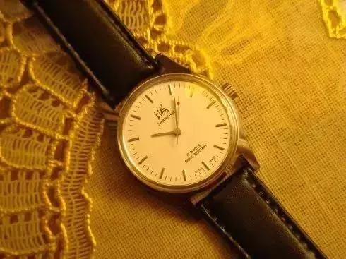 前世今生｜曾经扎足台型的那些上海老名牌……你拥有过哪几样？