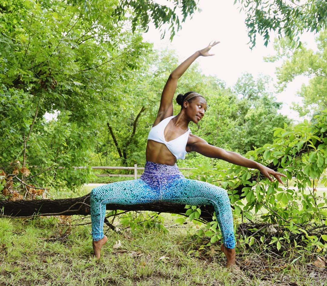 一组让身材变优雅的体式，女人多练习