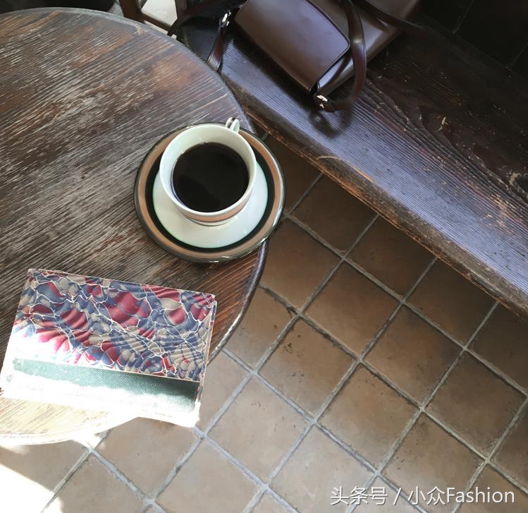 天天美穿搭,条纹毛衣长款宽松慵懒风穿搭