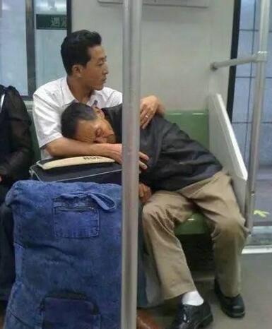 别瞎想，姑娘只是尿急罢了