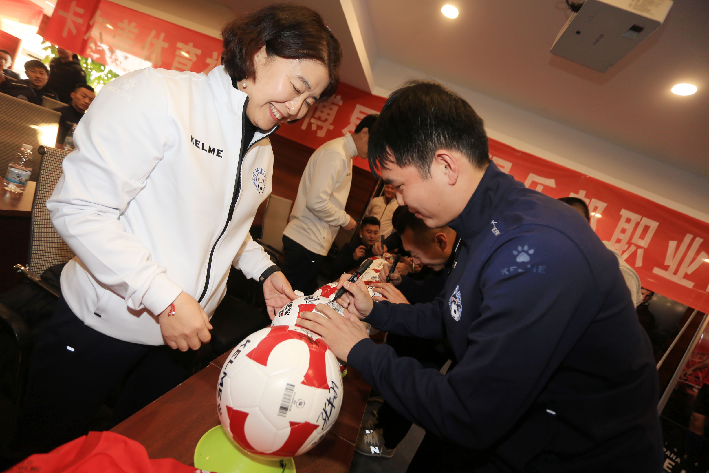 职业联赛淄博来了！淄博星期天职业联赛启航仪式暨冬训动员会举行