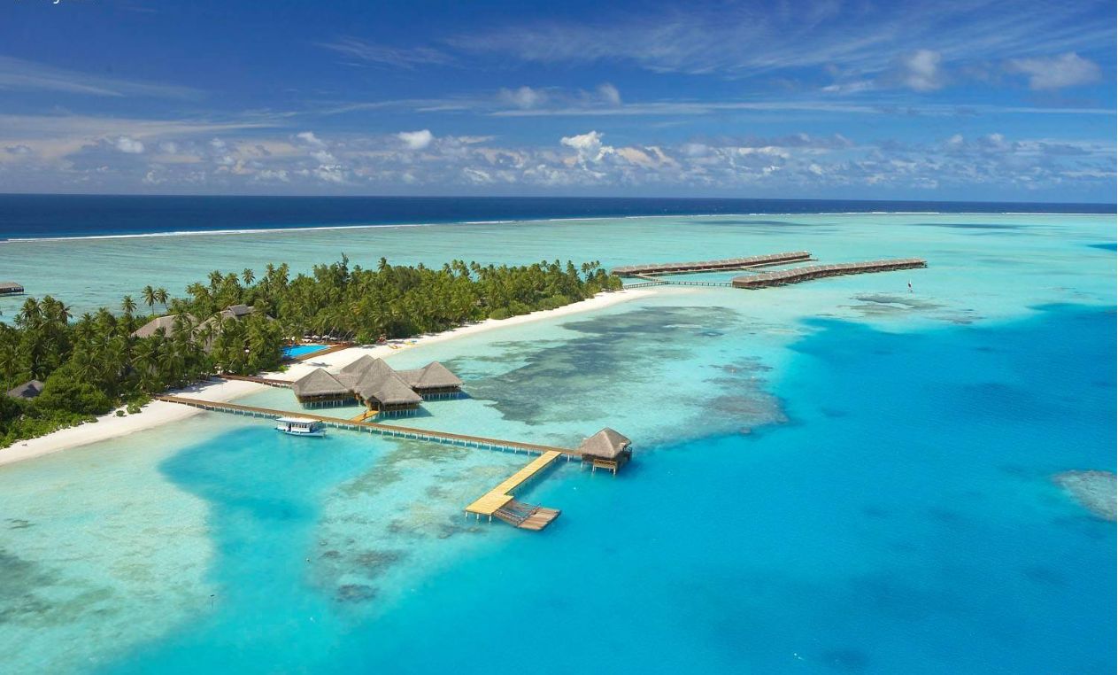 在全球最美夕阳面前，一口喝下巴厘岛的限量蓝！