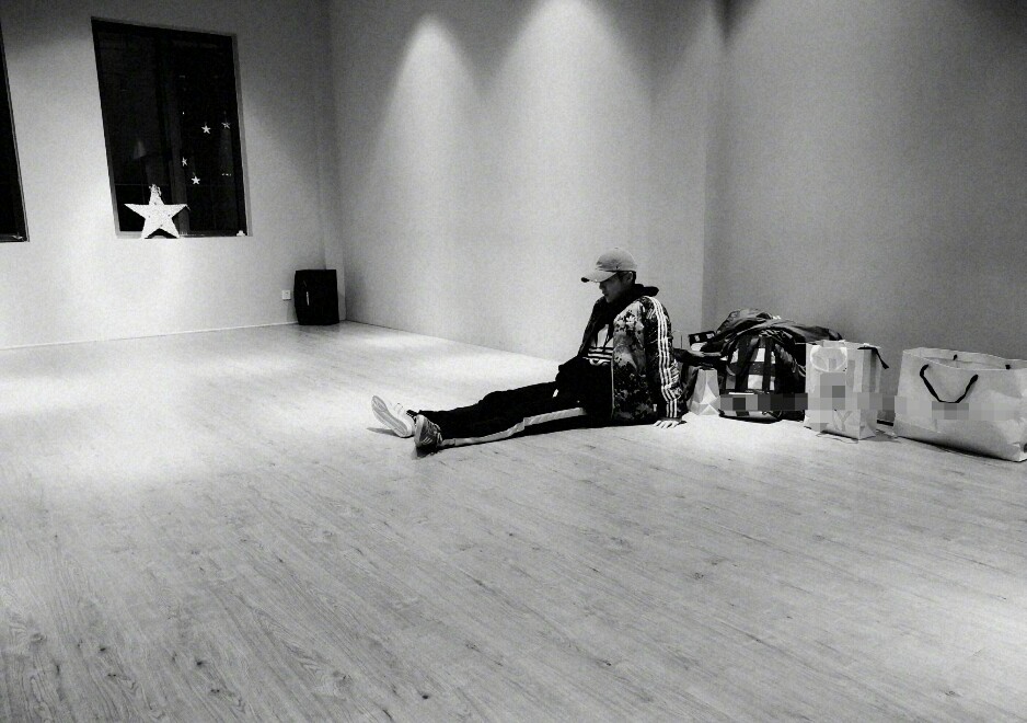 鹿晗练舞抱怨辛苦，惹“爸爸”邓超心疼！