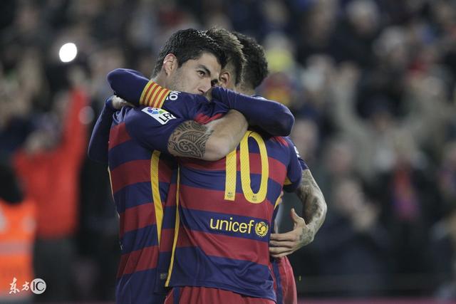 英超曼城主场遭绝杀1-2不敌十人,百晟盈报英超争四再起悬念