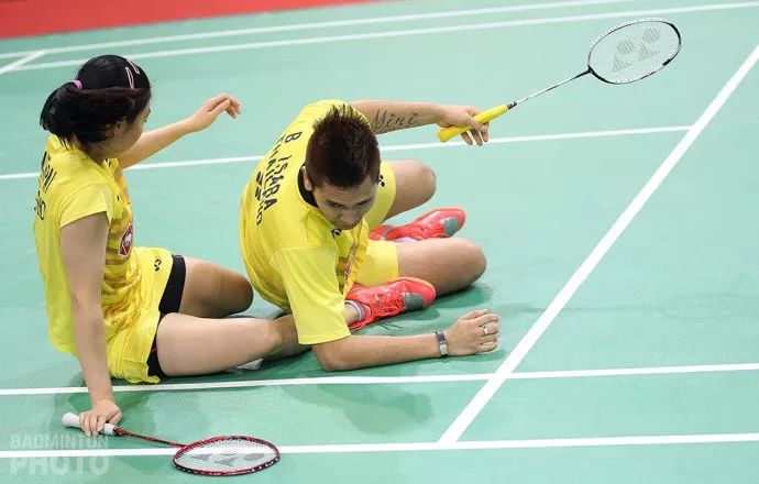 打球前怎样热身,打球必会的几个动作