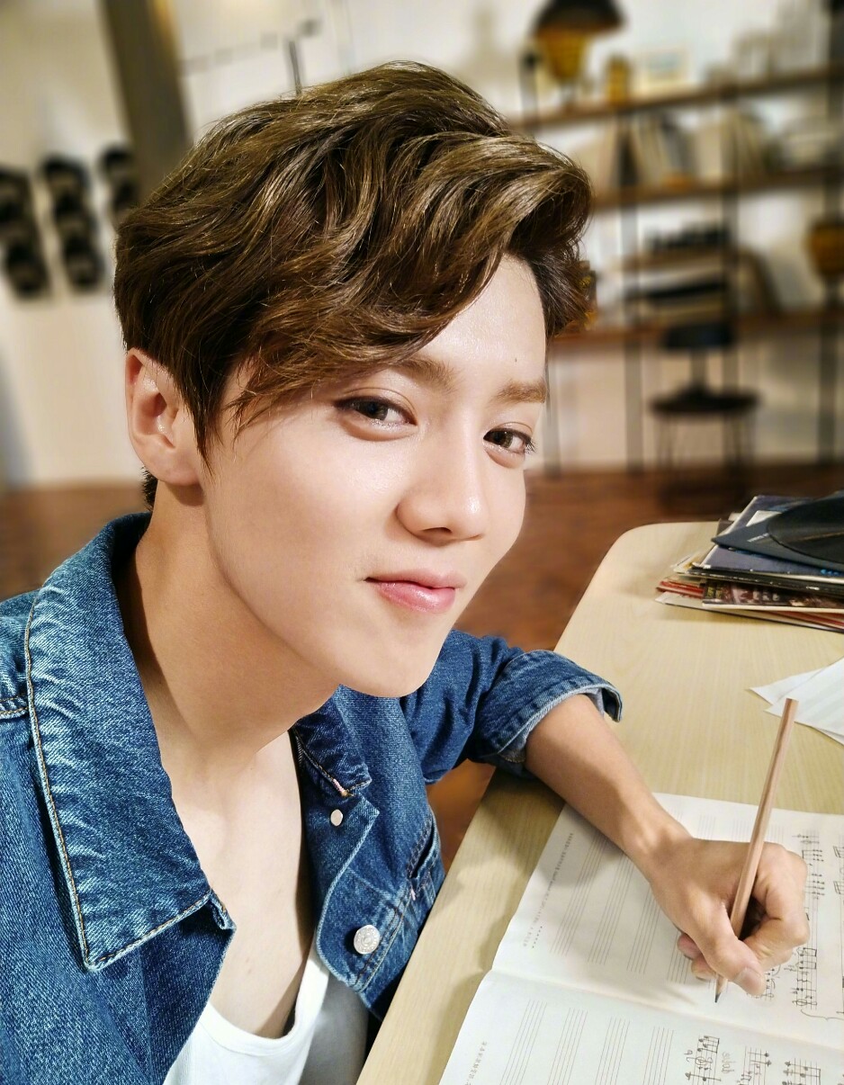 鹿晗练舞抱怨辛苦，惹“爸爸”邓超心疼！