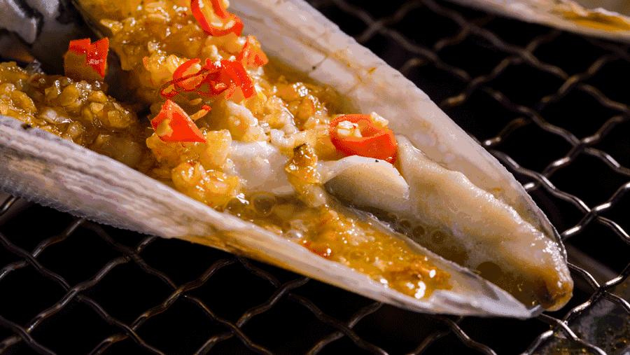 三亚火车头万人海鲜广场哪家好吃,三亚亚特兰蒂斯海鲜自助餐2188