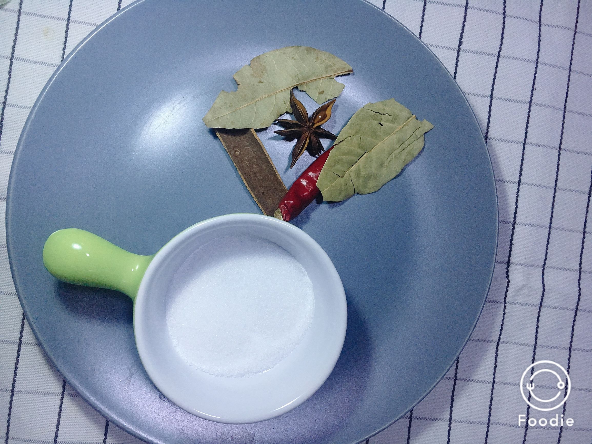 芹菜黄豆凉菜调料,凉拌芹菜黄豆怎么做