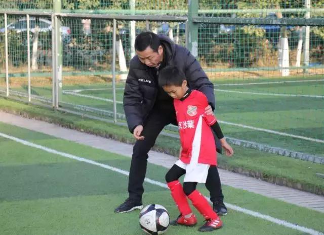 从暖秋到严冬，明基悦宁体育中心青训点秋季班今日正式结业！