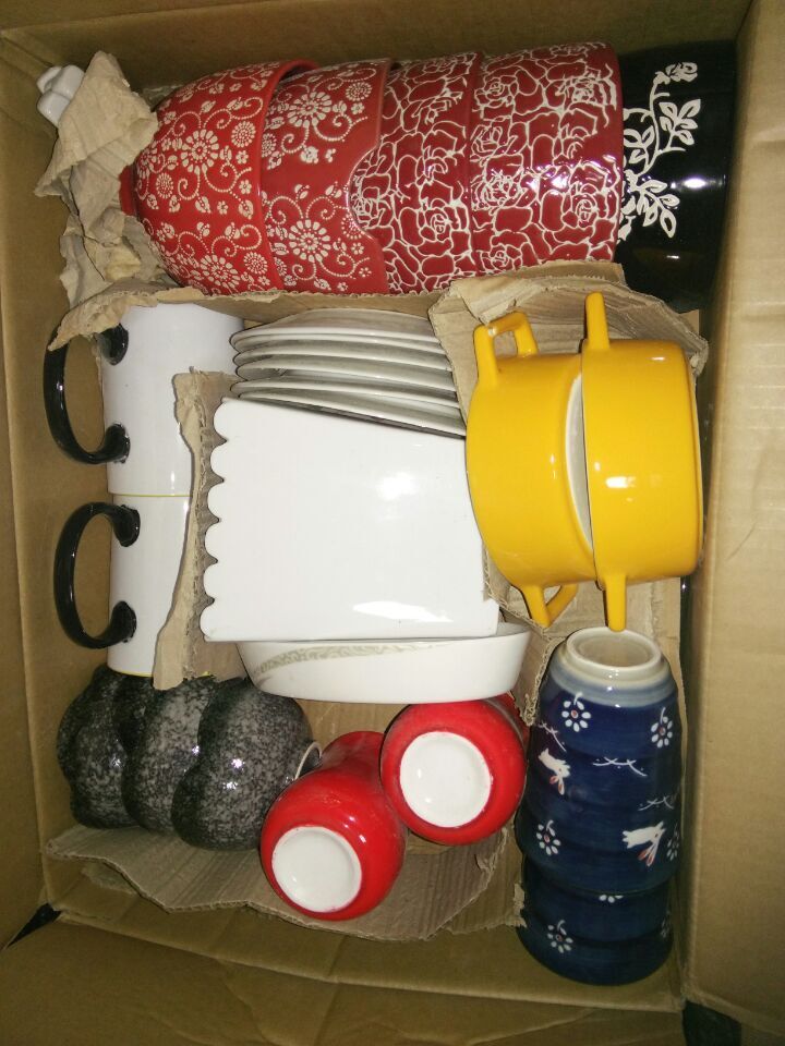 去潮州库存陶瓷库房的一天苦逼的生活，为了生活难啊，累也要坚持