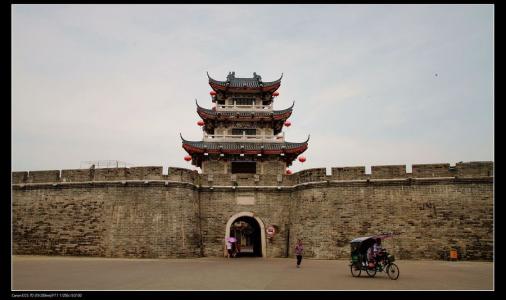 去潮州库存陶瓷库房的一天苦逼的生活，为了生活难啊，累也要坚持