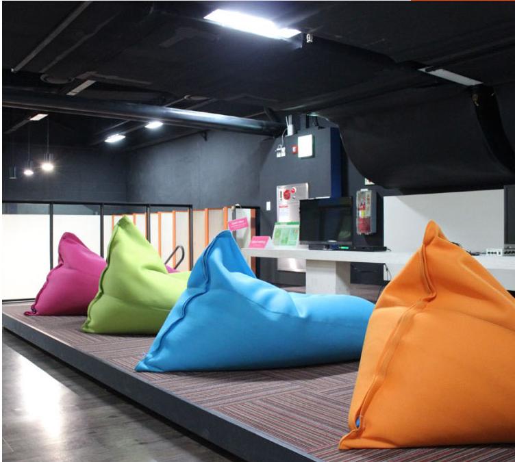 “鸭梨”过大，看懒人沙发如何帮你解压