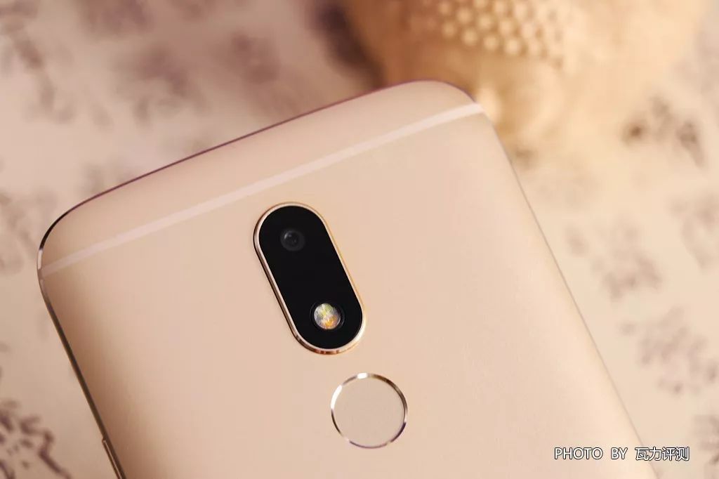 摩托罗拉MotoM手机评测耗电是软肋