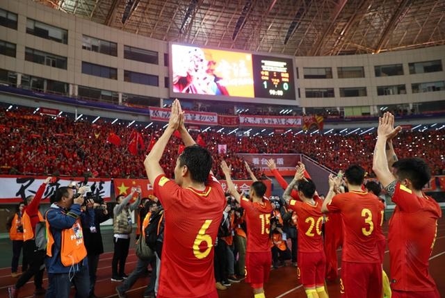 经典足球大比分比赛视频,经典足球比赛全屏