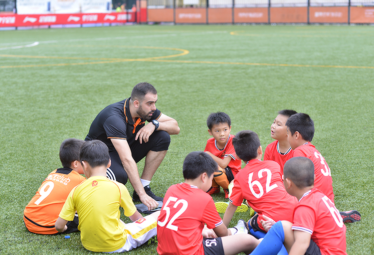 国外报道爱奇艺,外国媒体报道事件