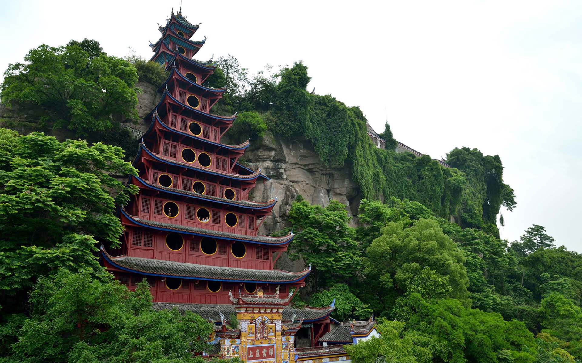 长江三峡-有夔门天下雄！还有-两岸崇山峻岭，悬崖绝壁，风光奇绝