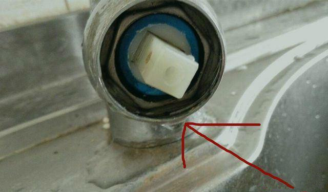 水龙头滴水漏水维修无螺丝,水龙头拧不紧漏水怎解决