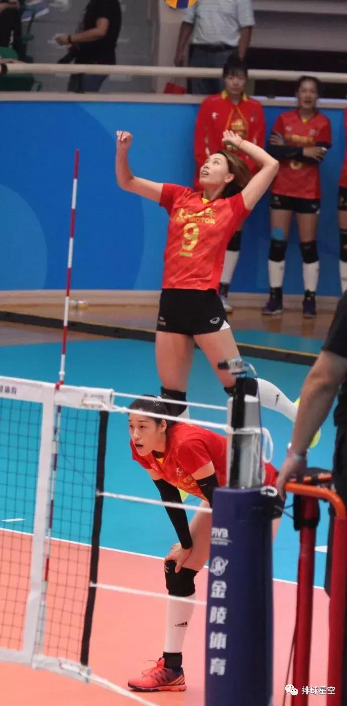 回顾中国女排辉煌历史2016年,中国女排的辉煌与遗憾作文