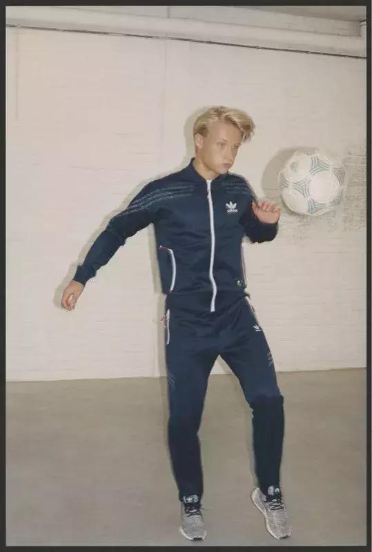 闪电鞋曝光！国内首家sneaker清洗保养专门店登入上海！