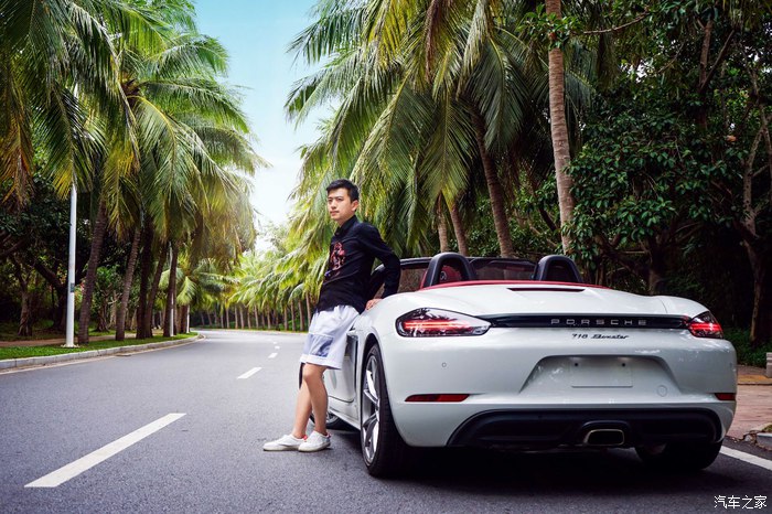 保时捷718boxster敞篷购车过程,保时捷718boxster冰雪漂移
