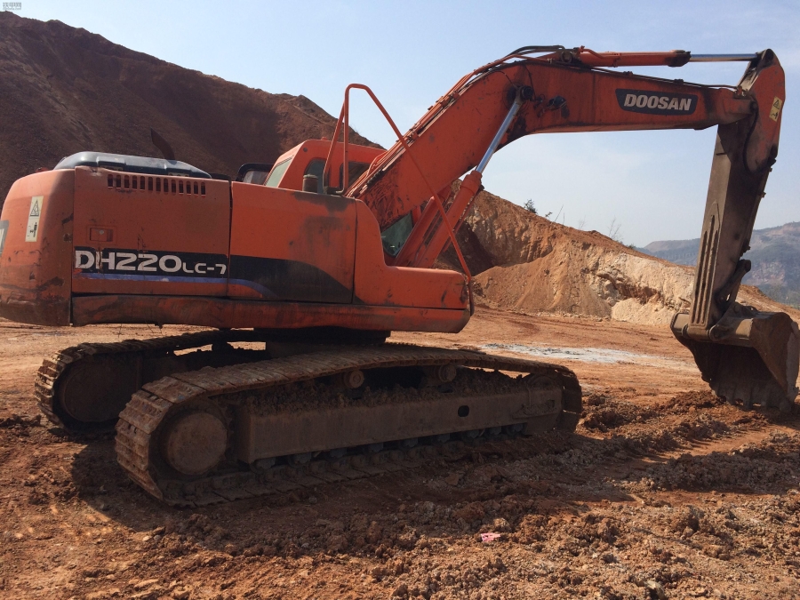 大数据预测：2018年，这10款二手挖掘机最好卖！