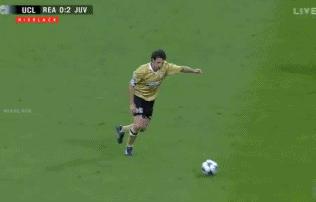 皮耶罗技术,托马斯穆勒皮萨罗