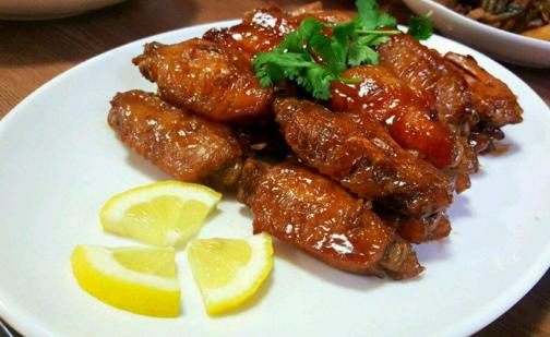 可乐鸡翅要放可乐吗,可乐鸡翅没有可乐放雪碧可以吗