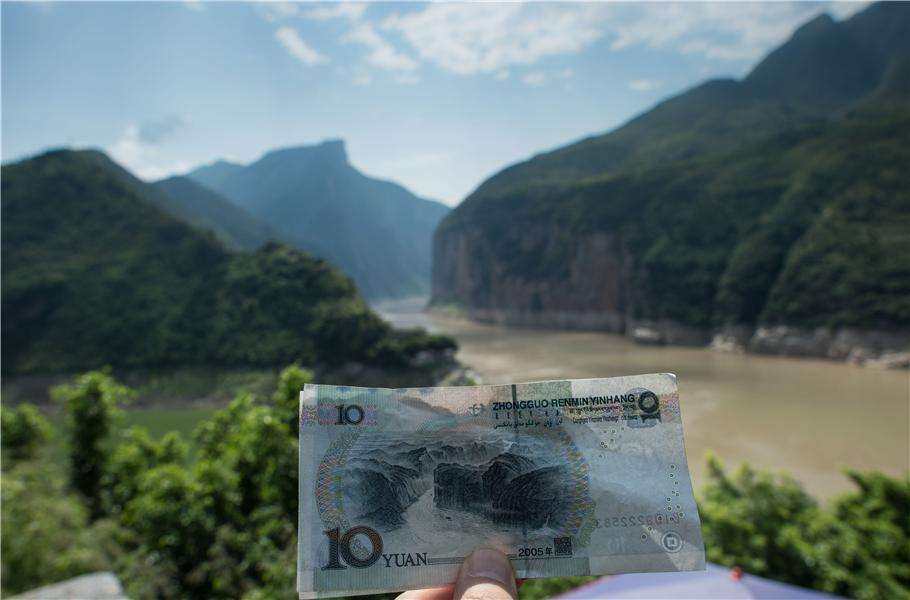 长江三峡-有夔门天下雄！还有-两岸崇山峻岭，悬崖绝壁，风光奇绝
