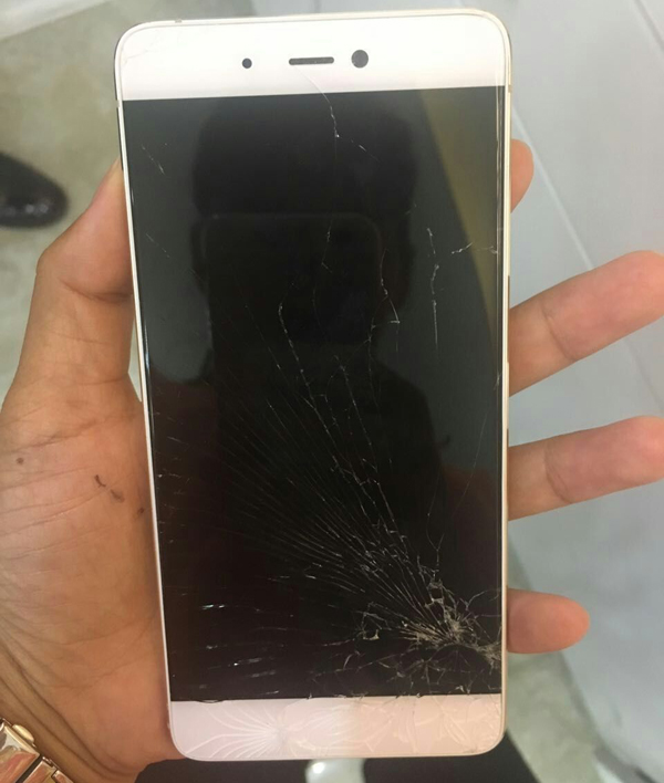 一段透明胶带+一支导电笔，大神秒破小米5S指纹识别